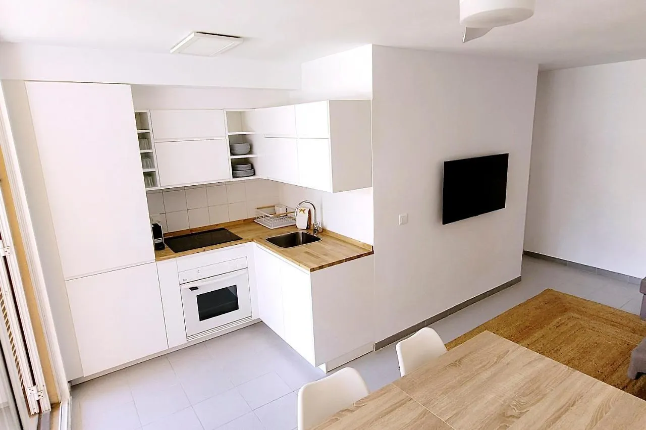 Precioso apartamento Reformado en 1a linea de mar sin vistas Calella De Palafrugell España