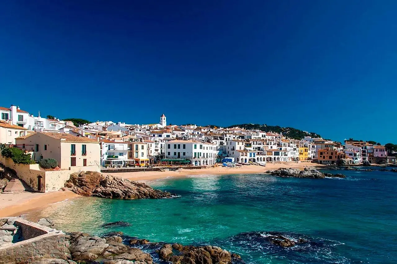 Precioso apartamento Reformado en 1a linea de mar sin vistas Calella De Palafrugell